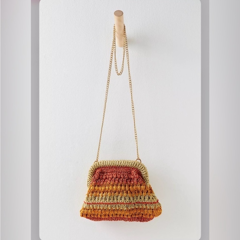 Free People Sweet Emotions Clutch NWT - Picture 2 of 16